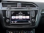 Volkswagen Tiguan R-Line 2.0 TSI 4Motion 180pk TREKHAAK | 19''LM | ADAPT. CC | STOELVERW. | CAMERA | ALCANTARA