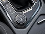 Volkswagen Tiguan R-Line 2.0 TSI 4Motion 180pk TREKHAAK | 19''LM | ADAPT. CC | STOELVERW. | CAMERA | ALCANTARA