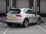 Volkswagen Tiguan R-Line 2.0 TSI 4Motion 180pk TREKHAAK | 19''LM | ADAPT. CC | STOELVERW. | CAMERA | ALCANTARA