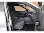Volkswagen T-Roc 1.5 eTsi 150pk DSG R-Line First Edition Trekhaak Camera Stoelverwarming Keyless Virtual Cockpit Navigatie