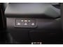 Volkswagen T-Roc 1.5 eTsi 150pk DSG R-Line First Edition Trekhaak Camera Stoelverwarming Keyless Virtual Cockpit Navigatie