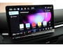 Volkswagen T-Roc 1.5 eTsi 150pk DSG R-Line First Edition Trekhaak Camera Stoelverwarming Keyless Virtual Cockpit Navigatie