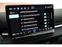 Volkswagen T-Roc 1.5 eTsi 150pk DSG R-Line First Edition Trekhaak Camera Stoelverwarming Keyless Virtual Cockpit Navigatie
