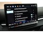 Volkswagen T-Roc 1.5 eTsi 150pk DSG R-Line First Edition Trekhaak Camera Stoelverwarming Keyless Virtual Cockpit Navigatie
