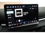 Volkswagen T-Roc 1.5 eTsi 150pk DSG R-Line First Edition Trekhaak Camera Stoelverwarming Keyless Virtual Cockpit Navigatie