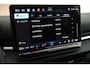 Volkswagen T-Roc 1.5 eTsi 150pk DSG R-Line First Edition Trekhaak Camera Stoelverwarming Keyless Virtual Cockpit Navigatie