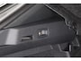 Volkswagen T-Roc 1.5 eTsi 150pk DSG R-Line First Edition Trekhaak Camera Stoelverwarming Keyless Virtual Cockpit Navigatie