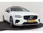 Volvo V60 2.0 T8 Recharge AWD R-Design | Uitklap. Trekhaak | Panorama dak | CarPlay | Pilot Assist | Blind Spot |