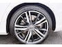 Volvo V60 2.0 T8 Recharge AWD R-Design | Uitklap. Trekhaak | Panorama dak | CarPlay | Pilot Assist | Blind Spot |