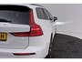 Volvo V60 2.0 T8 Recharge AWD R-Design | Uitklap. Trekhaak | Panorama dak | CarPlay | Pilot Assist | Blind Spot |