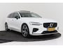 Volvo V60 2.0 T8 Recharge AWD R-Design | Uitklap. Trekhaak | Panorama dak | CarPlay | Pilot Assist | Blind Spot |