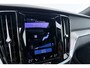 Volvo V60 2.0 T8 Recharge AWD R-Design | Uitklap. Trekhaak | Panorama dak | CarPlay | Pilot Assist | Blind Spot |
