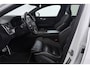 Volvo V60 2.0 T8 Recharge AWD R-Design | Uitklap. Trekhaak | Panorama dak | CarPlay | Pilot Assist | Blind Spot |