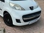 Peugeot 107 1.0-12V Millesim 200 APK 18-08-2027 GROOT SCHERM 5 DEURS