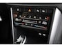 Volkswagen T-Roc 1.5 TSI 150pk DSG Style Trekhaak Camera Stoelverwarming Massage Virtual Cockpit Navigatie