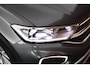 Volkswagen T-Roc 1.5 TSI 150pk DSG Style Trekhaak Camera Stoelverwarming Massage Virtual Cockpit Navigatie