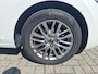 Mazda 2 1.5 Skyactiv-G Luxury | NL-Auto | Apple Carplay-Android Auto | Climate Control | Cruise Control | Stuurwiel en Stoel Verwarming | LM-velgen | Parkeersensoren | 1e Eigenaar | Dealer onderhouden |