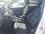 Mazda 2 1.5 Skyactiv-G Luxury | NL-Auto | Apple Carplay-Android Auto | Climate Control | Cruise Control | Stuurwiel en Stoel Verwarming | LM-velgen | Parkeersensoren | 1e Eigenaar | Dealer onderhouden |