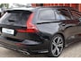 Volvo V60 T8 Recharge AWD R-Design | 360° Camera | Stoelverwarming | H/K | Pilot Assist | Glossy Black | 20 Inch