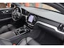 Volvo V60 T8 Recharge AWD R-Design | 360° Camera | Stoelverwarming | H/K | Pilot Assist | Glossy Black | 20 Inch