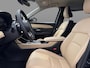 Mazda CX-5 2.5 E-SKYACTIV G 141 M HYBRID Homura , Demovoordeel € 1.000-, Tan Leder, Adap.Cruise, Navi, Apple Carplay, 360 Camera, Bose, PDC, HUD, Stoelverwarming/ventilatie, 19" LMV
