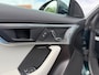 Jaguar F-Type 2.0T R-Dynamic / Panoramadak / Meridian / Camera / Alcantara bekleding / Keyless entry / Goed onderhouden