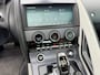 Jaguar F-Type 2.0T R-Dynamic / Panoramadak / Meridian / Camera / Alcantara bekleding / Keyless entry / Goed onderhouden