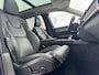 Volvo XC90 2.0 T8 Plug-in hybrid AWD Ultra Dark 455pk Luchtvering / Trekhaak / Massage Stoelen