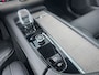 Volvo XC90 2.0 T8 Plug-in hybrid AWD Ultra Dark 455pk Luchtvering / Trekhaak / Massage Stoelen
