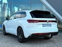 Volkswagen Touareg 3.0 TSi eHybrid 4MOTION R 462pk NW model Luchtvering / Trekhaak / Massage Stoelen