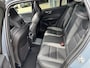 Volvo V60 2.0 T6 Plug-in hybrid AWD LONG RANGE Ultimate Dark / AndroidAuto/Applecarplay / Stoel en Stuurverwarming / Harman Kardon / Elektrisch verstelbare stoelen met Memory /