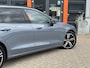 Volvo V60 2.0 T6 Plug-in hybrid AWD LONG RANGE Ultimate Dark / AndroidAuto/Applecarplay / Stoel en Stuurverwarming / Harman Kardon / Elektrisch verstelbare stoelen met Memory /