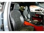 Volvo XC40 2.0 T4 140kW/190pk Aut8 R-Design PANORAMADAK + EL.TREKHAAK + BI-TONE + CRUISE CONTROL + EL.SPORTSTOELEN + LEER/ALCANTARA + STOELVERWARMING + FULL LED + KEYELSS ENTRY&GO + CAMERA + BLIS + LANE ASSIST + PARKSENSOREN + 19" LM-VELGEN + NIEUWE BANDEN!!