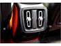 Volvo XC40 2.0 T4 140kW/190pk Aut8 R-Design PANORAMADAK + EL.TREKHAAK + BI-TONE + CRUISE CONTROL + EL.SPORTSTOELEN + LEER/ALCANTARA + STOELVERWARMING + FULL LED + KEYELSS ENTRY&GO + CAMERA + BLIS + LANE ASSIST + PARKSENSOREN + 19" LM-VELGEN + NIEUWE BANDEN!!