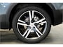 Volvo XC40 2.0 T4 140kW/190pk Aut8 R-Design PANORAMADAK + EL.TREKHAAK + BI-TONE + CRUISE CONTROL + EL.SPORTSTOELEN + LEER/ALCANTARA + STOELVERWARMING + FULL LED + KEYELSS ENTRY&GO + CAMERA + BLIS + LANE ASSIST + PARKSENSOREN + 19" LM-VELGEN + NIEUWE BANDEN!!