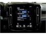 Volvo XC40 2.0 T4 140kW/190pk Aut8 R-Design PANORAMADAK + EL.TREKHAAK + BI-TONE + CRUISE CONTROL + EL.SPORTSTOELEN + LEER/ALCANTARA + STOELVERWARMING + FULL LED + KEYELSS ENTRY&GO + CAMERA + BLIS + LANE ASSIST + PARKSENSOREN + 19" LM-VELGEN + NIEUWE BANDEN!!
