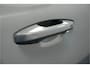 Volvo XC40 2.0 T4 140kW/190pk Aut8 R-Design PANORAMADAK + EL.TREKHAAK + BI-TONE + CRUISE CONTROL + EL.SPORTSTOELEN + LEER/ALCANTARA + STOELVERWARMING + FULL LED + KEYELSS ENTRY&GO + CAMERA + BLIS + LANE ASSIST + PARKSENSOREN + 19" LM-VELGEN + NIEUWE BANDEN!!