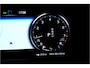 Volvo XC40 2.0 T4 140kW/190pk Aut8 R-Design PANORAMADAK + EL.TREKHAAK + BI-TONE + CRUISE CONTROL + EL.SPORTSTOELEN + LEER/ALCANTARA + STOELVERWARMING + FULL LED + KEYELSS ENTRY&GO + CAMERA + BLIS + LANE ASSIST + PARKSENSOREN + 19" LM-VELGEN + NIEUWE BANDEN!!