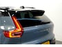 Volvo XC40 2.0 T4 140kW/190pk Aut8 R-Design PANORAMADAK + EL.TREKHAAK + BI-TONE + CRUISE CONTROL + EL.SPORTSTOELEN + LEER/ALCANTARA + STOELVERWARMING + FULL LED + KEYELSS ENTRY&GO + CAMERA + BLIS + LANE ASSIST + PARKSENSOREN + 19" LM-VELGEN + NIEUWE BANDEN!!