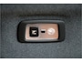 Volvo XC40 2.0 T4 140kW/190pk Aut8 R-Design PANORAMADAK + EL.TREKHAAK + BI-TONE + CRUISE CONTROL + EL.SPORTSTOELEN + LEER/ALCANTARA + STOELVERWARMING + FULL LED + KEYELSS ENTRY&GO + CAMERA + BLIS + LANE ASSIST + PARKSENSOREN + 19" LM-VELGEN + NIEUWE BANDEN!!
