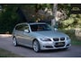 BMW 3-Serie Touring 325i High Executive / Pano