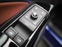 Volkswagen ID.4 Pro 77 kWh 204 PK| Warmtepomp | Trekhaak | Panoramadak | Navigatie Pro | Elektrische Voorstoelen | 360 Camera | Head-Updisplay | Parkeersensoren | Stoelverwarming | Stuurwielverwarming