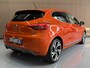 Renault Clio 1.0 TCe 100pk R.S. Line | Groot Navi | Camera | Carplay | 17 inch | Sport stoelen | 100% onderhouden!