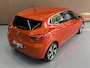 Renault Clio 1.0 TCe 100pk R.S. Line | Groot Navi | Camera | Carplay | 17 inch | Sport stoelen | 100% onderhouden!