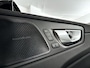 Volvo XC60 T6 Plug-in hybrid AWD Plus Dark | Panoramadak | 360° camera | Head-up display | Harman Kardon | Stoel- en stuurverwarming | Trekhaak