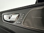 Volvo XC60 T6 Plug-in hybrid AWD Plus Dark | Panoramadak | 360° camera | Head-up display | Harman Kardon | Stoel- en stuurverwarming | Trekhaak