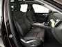 Volvo XC60 T6 Plug-in hybrid AWD Plus Dark | Panoramadak | 360° camera | Head-up display | Harman Kardon | Stoel- en stuurverwarming | Trekhaak