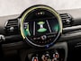MINI Clubman 1.5 Cooper Chili Automaat (GROOT NAVI, CLIMATE, STOELVERWARMING, HARMAN/KARDON, LEDER, SPORTSTOELEN, GETINT GLAS, PARKEERSENSOREN, NIEUWSTAAT)