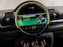MINI Clubman 1.5 Cooper Chili Automaat (GROOT NAVI, CLIMATE, STOELVERWARMING, HARMAN/KARDON, LEDER, SPORTSTOELEN, GETINT GLAS, PARKEERSENSOREN, NIEUWSTAAT)