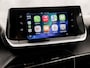 Peugeot 2008 1.2 PureTech Sport 131Pk Automaat (APPLE CARPLAY, GROOT NAVI, LM VELGEN, SPORTSTOELEN, PARKEERSENSOREN, LANE ASSIST, NIEUWSTAAT)